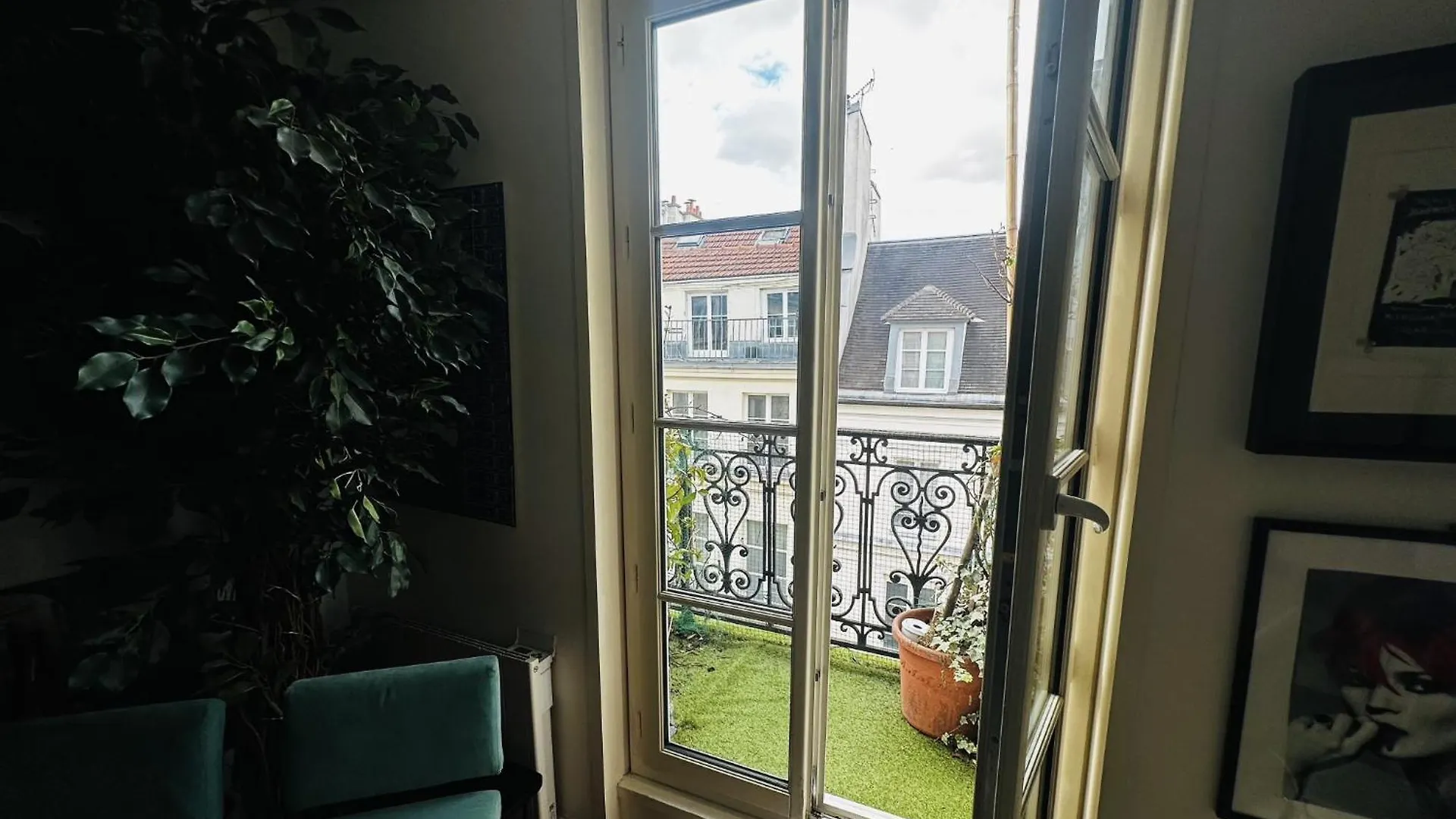 Appartement Avec Balcon Paris Lägenhet