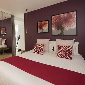 Magnum Apartment