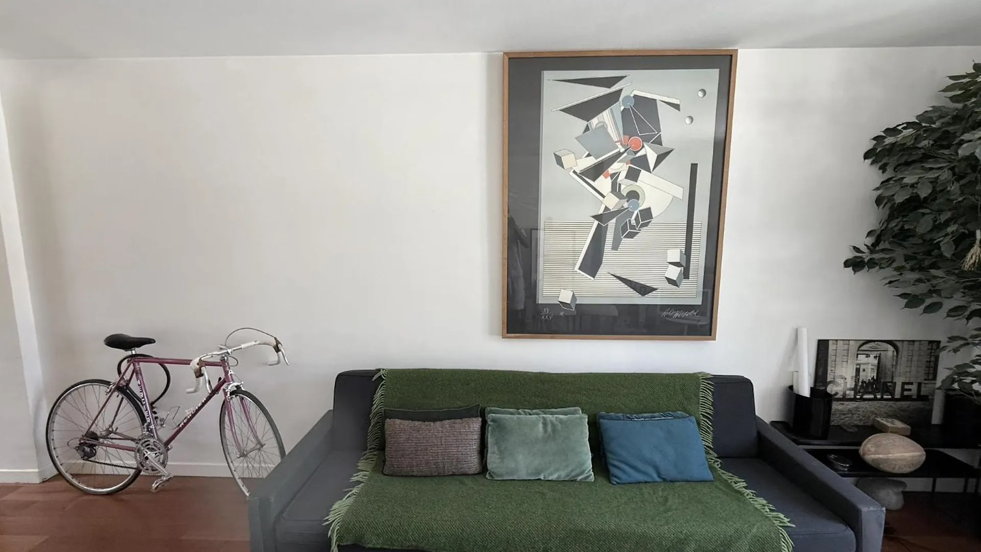 Appartement Avec Balcon contacts